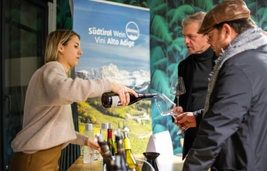 /images/content/130605_14150_2_C_390_250_2106_7655407/sideevent-133-südtirol-wein-osmany-tavares-1-.jpg