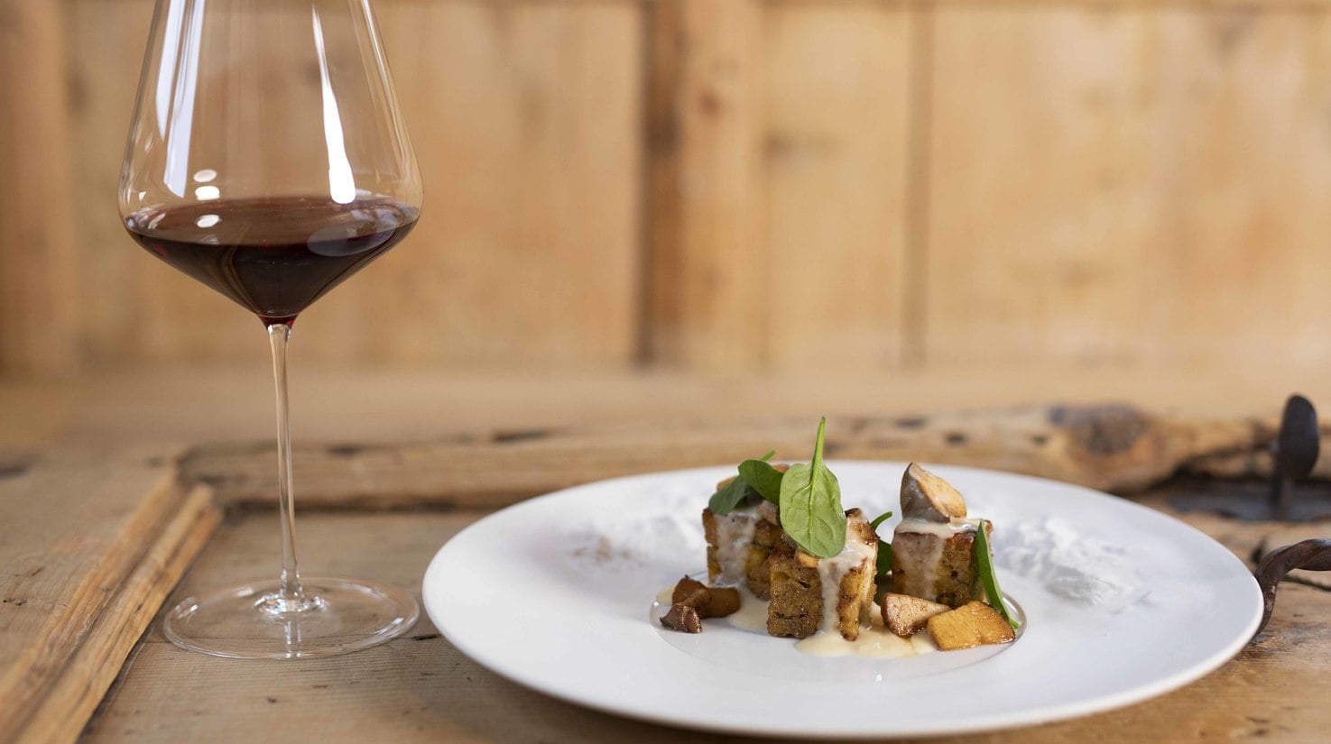 Canederli alle erbe con ripieno di verza ©IDM/Vini Alto Adige/Marion Lafogler