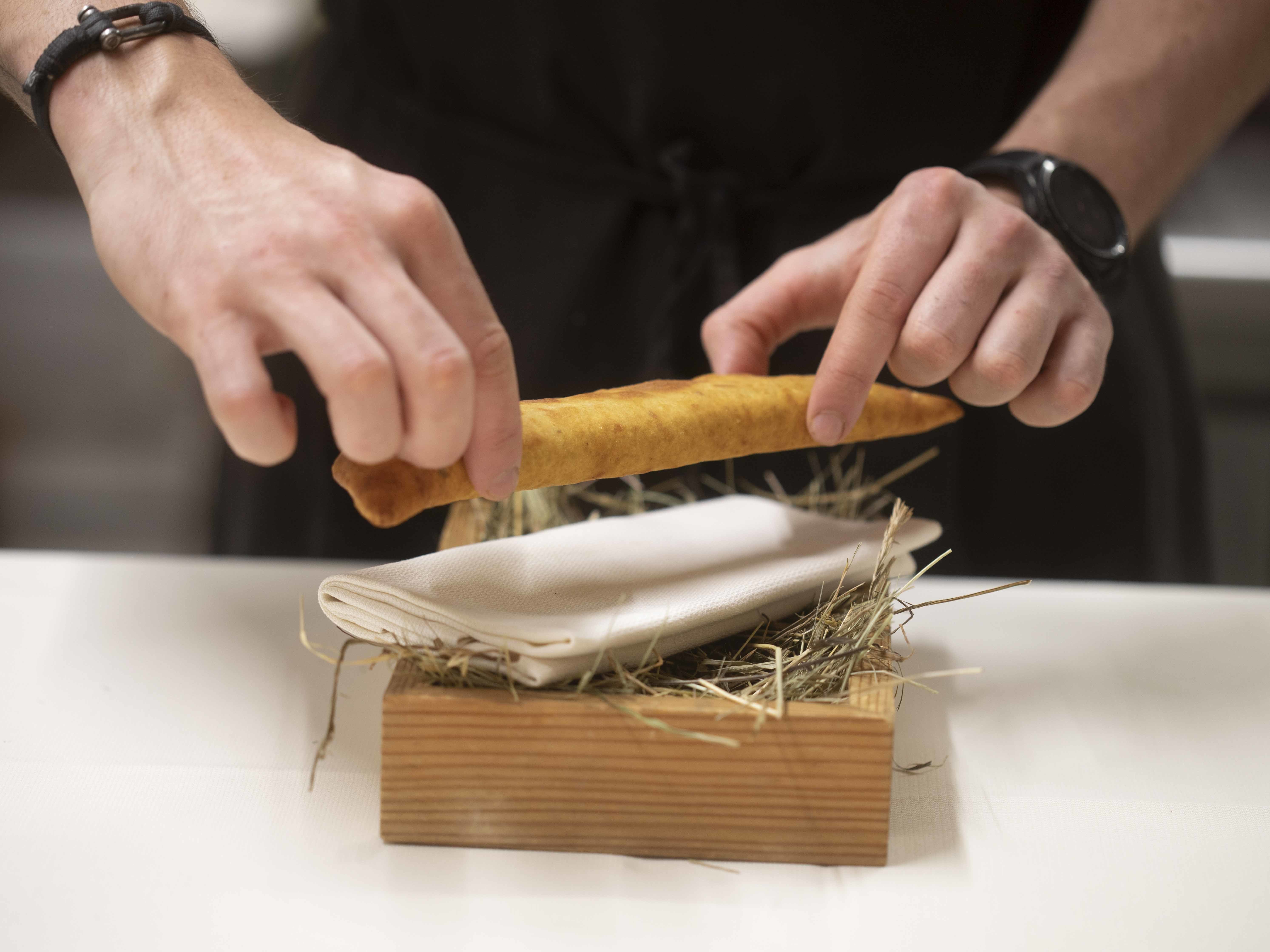 Krapfen di Villandro "Zache Wieda"vengono servite ©IDM/Vini Alto Adige/Marion Lafogler