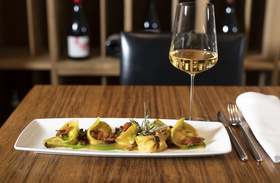 Tortelli cacio e pepe ©IDM/Vini Alto Adige/Marion Lafogler