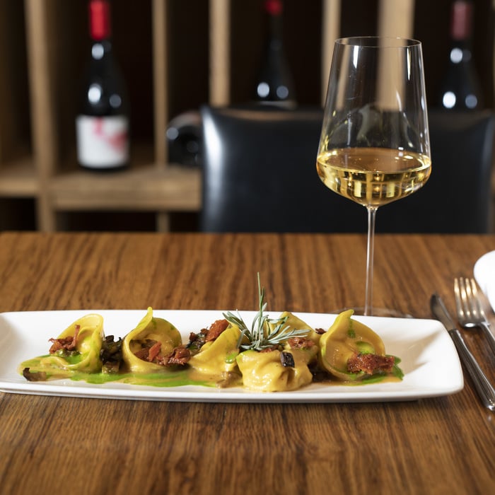 Tortelli cacio e pepe ©IDM/Vini Alto Adige/Marion Lafogler